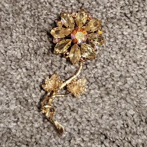 Vintage Flower Brooch Pin